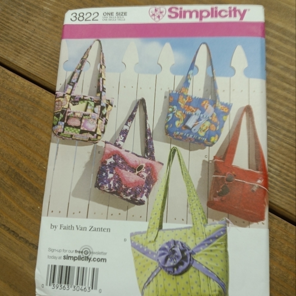 Simplicity Sewing Pattern 3822 Tote Bags Uncut